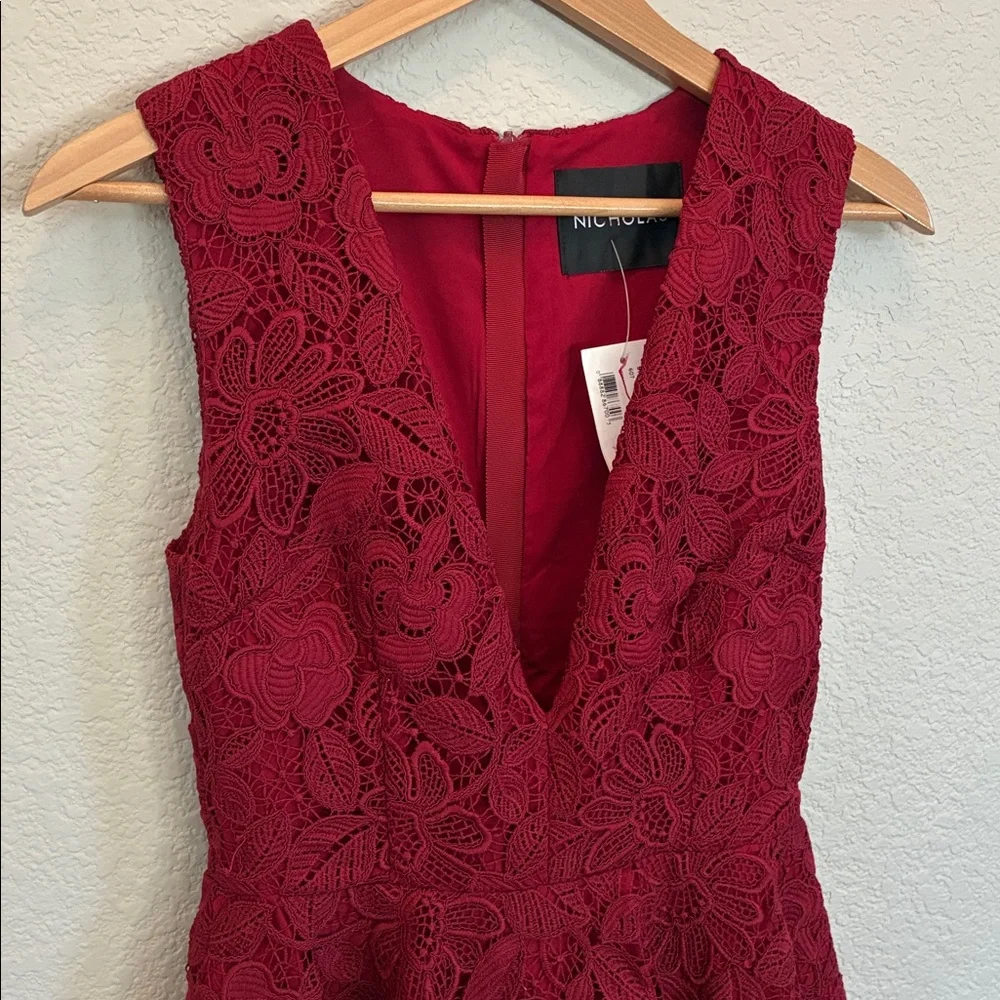 NICHOLAS red lace midi dress - Picture 2 of 12
